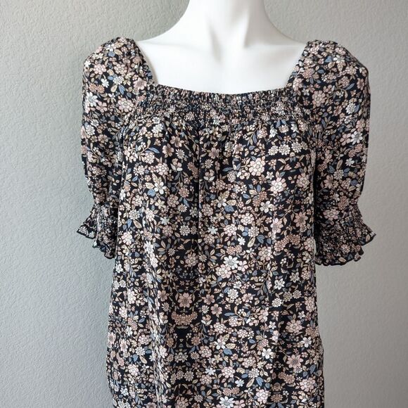 DownEast Floral Black and Cream Women's Top - Picture 1 of 6